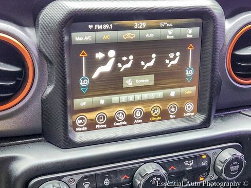 Used 2021 Jeep Gladiator Mojave AWD/4WD image 16