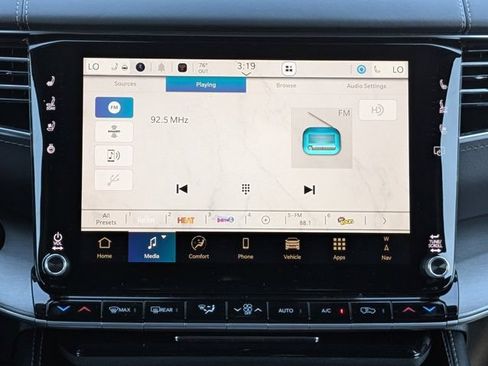 New 2026 Jeep Grand Wagoneer L Limited AWD/4WD image 18
