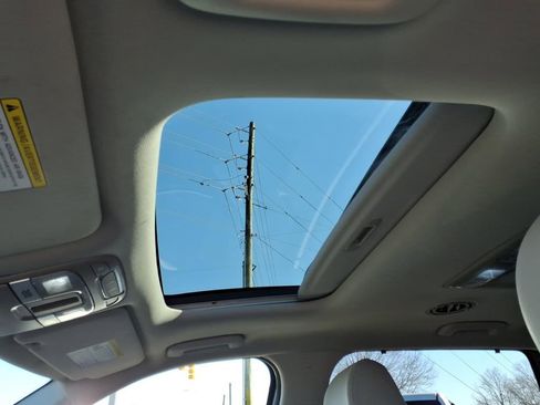 Used 2022 Kia Telluride EX image 11