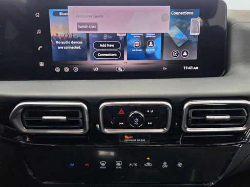 New 2026 Nissan Sentra SR w/ SR Premium Package FWD image 18