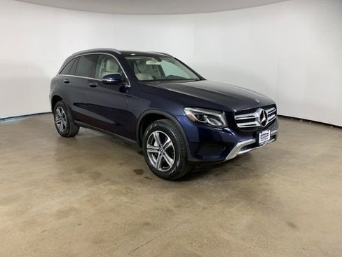 Used 2019 Mercedes-Benz GLC 300 4MATIC image 5