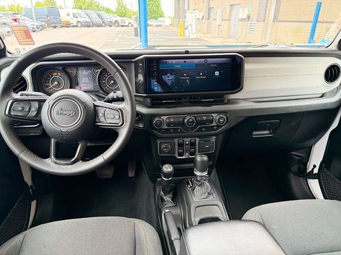 Used 2024 Jeep Wrangler Unlimited Sport AWD/4WD image 20