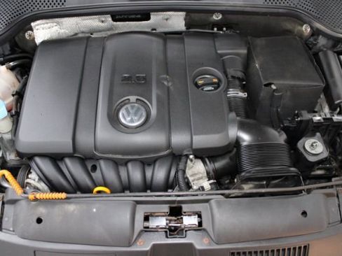 Used 2012 Volkswagen Beetle 2.5 FWD image 21