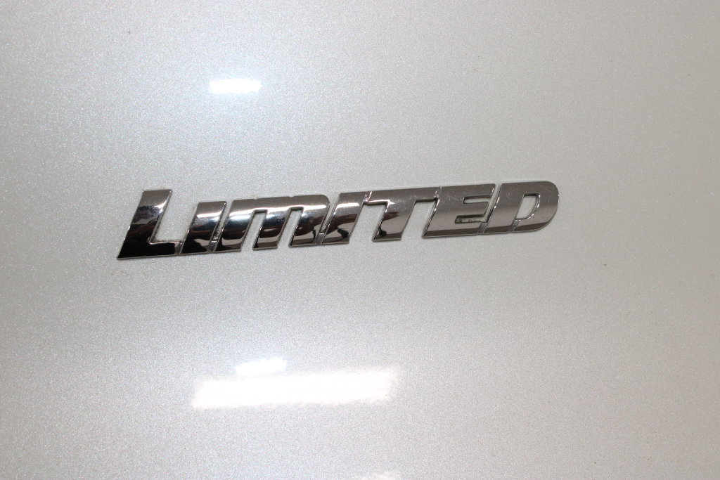 Used 2020 Toyota 4Runner Limited AWD/4WD image 12