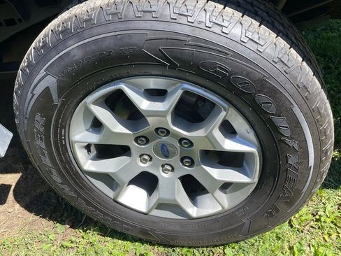 Used 2023 Ford F150 XLT image 42