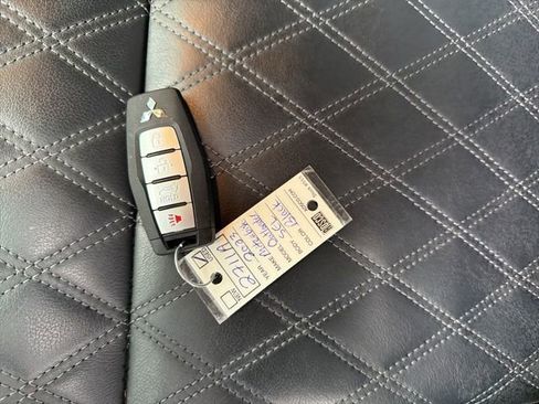 Used 2023 Mitsubishi Outlander SEL image 36