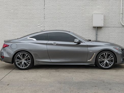 Used 2017 INFINITI Q60 3.0t w/ Premium Plus Package 3.0T image 7