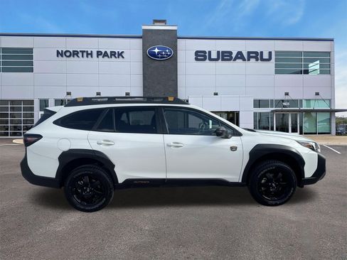Used 2025 Subaru Outback Wilderness AWD/4WD image 2