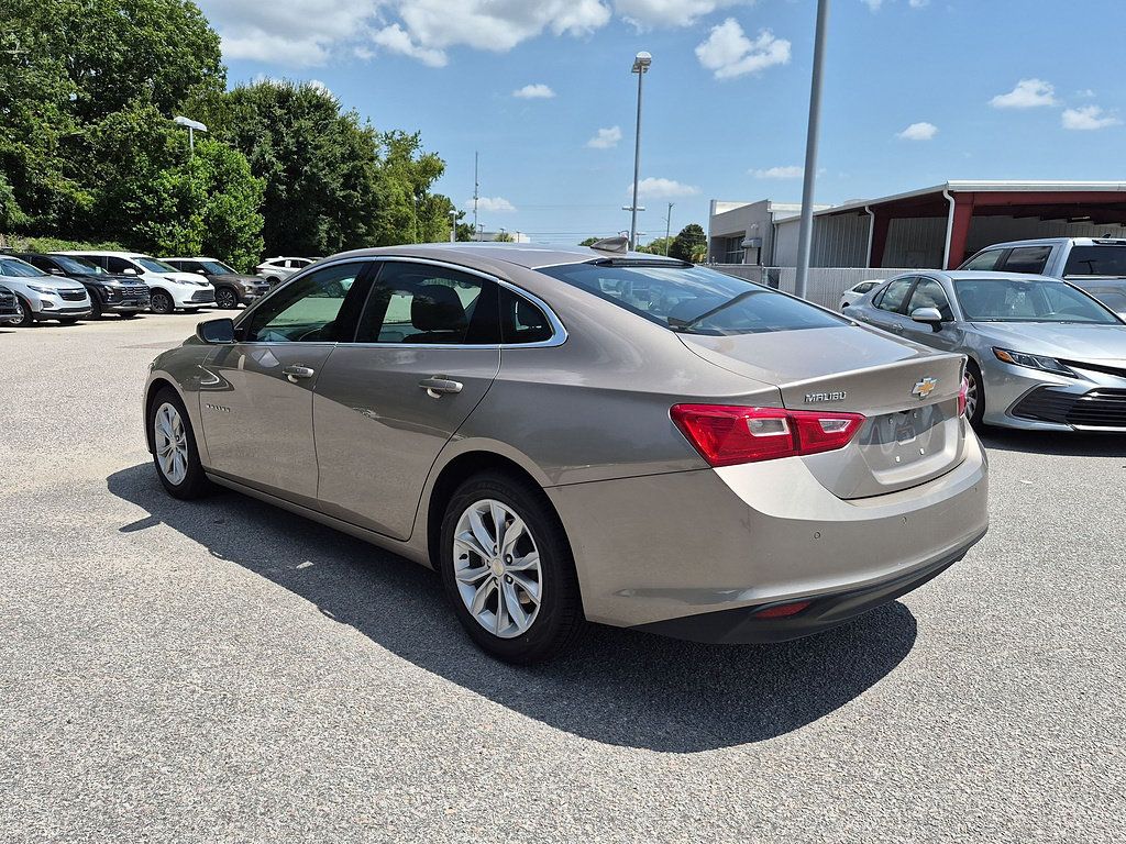 Used 2025 Chevrolet Malibu LT FWD image 5
