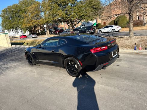 Used 2018 Chevrolet Camaro LT image 4