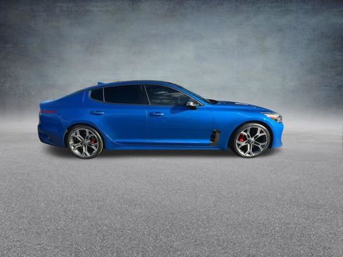 Used 2020 Kia Stinger GT2 image 25