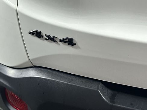 Used 2023 Jeep Renegade Trailhawk AWD/4WD image 27