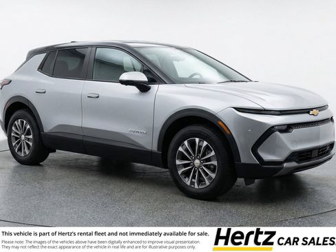 Used 2025 Chevrolet Equinox LT image 1