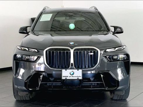 Used 2024 BMW X7 M60i AWD/4WD image 3
