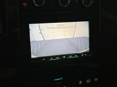 Used 2017 Chevrolet Express 2500 Extended RWD image 34