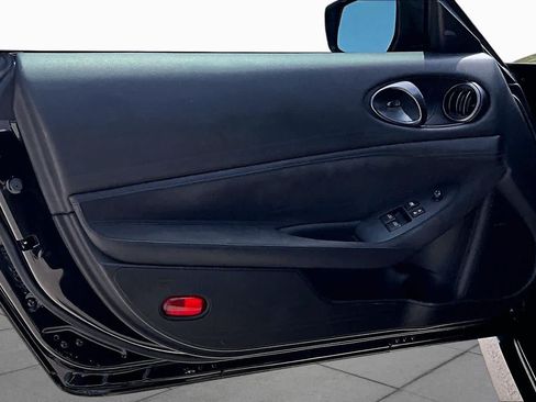 Used 2024 Nissan Z Performance w/ Floor Mat Package RWD image 22