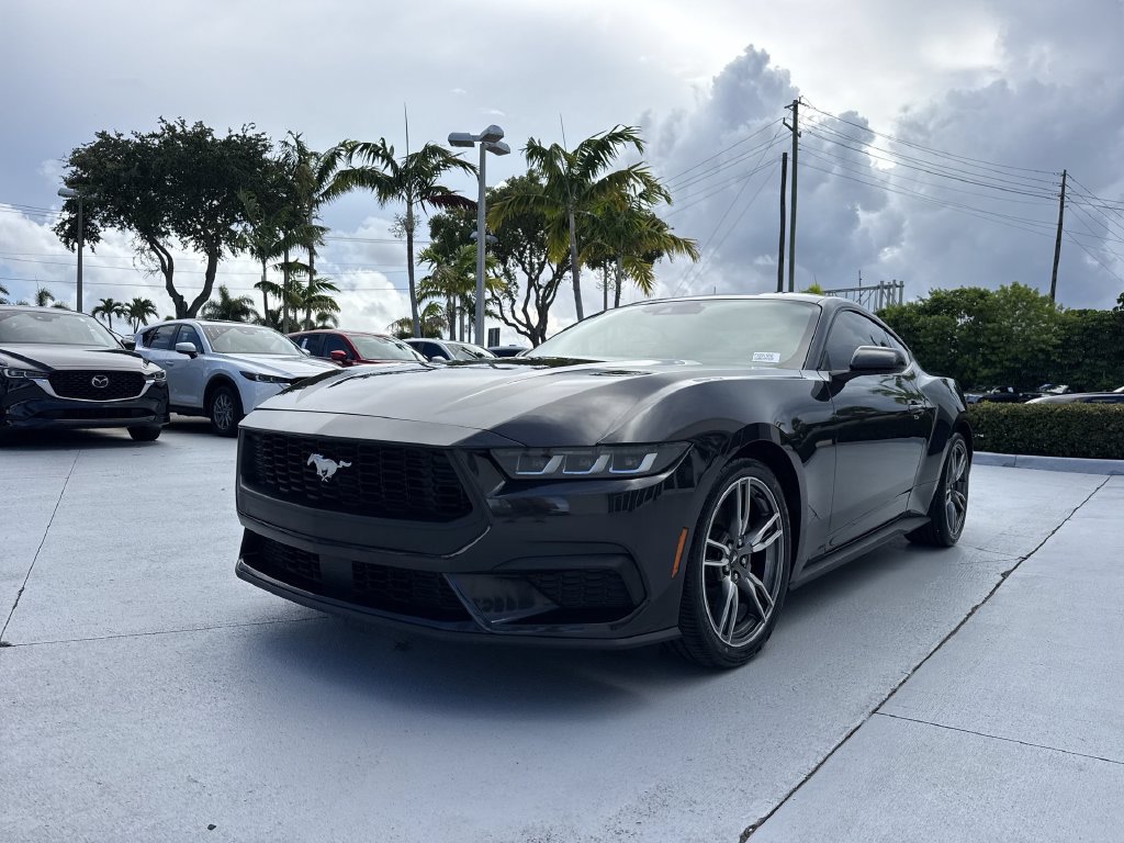 Used 2024 Ford Mustang Coupe RWD image 31