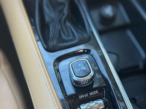 Used 2016 Volvo XC90 T6 Momentum w/ Protection Package Plus image 34