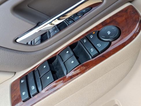 Used 2013 GMC Yukon XL SLT w/ SLT-2 Equipment Package image 15