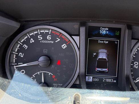 Certified 2023 Toyota Tacoma TRD Off-Road AWD/4WD image 11