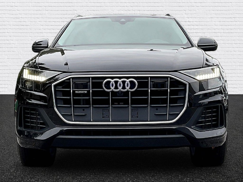 Used 2023 Audi Q8 Premium w/ Convenience Package AWD/4WD image 2