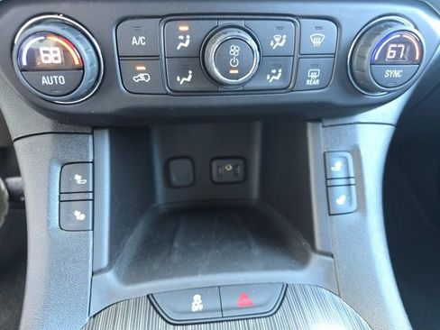 Used 2017 GMC Acadia SLT image 28