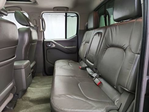 Used 2015 Nissan Frontier SL w/ Moonroof Package AWD/4WD image 22