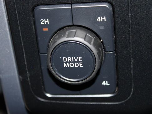 Used 2024 Ford F150 XLT image 40