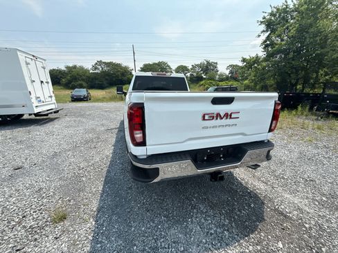 New 2026 GMC Sierra 2500 Pro w/ Convenience Package AWD/4WD image 16