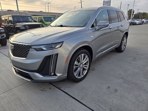 Used 2024 Cadillac XT6 Premium Luxury image 7