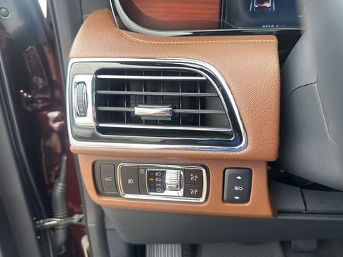 Used 2024 Lincoln Navigator L Reserve image 29