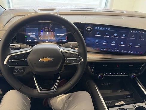 New 2026 Chevrolet Suburban Premier w/ Sun And Tow Package image 18