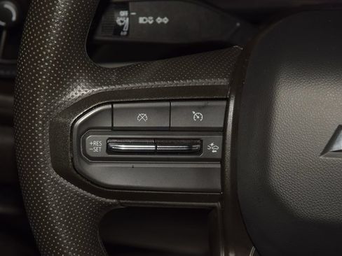 Used 2024 Chevrolet Colorado Trail Boss w/ Technology Package AWD/4WD image 38