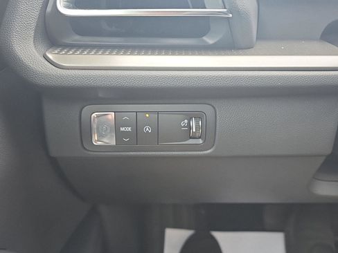 New 2026 Chevrolet Traverse LT w/ Sun and Wheel Package image 18