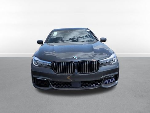Used 2018 BMW 740e xDrive AWD/4WD image 12
