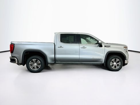 Used 2025 GMC Sierra 1500 SLT AWD/4WD image 10