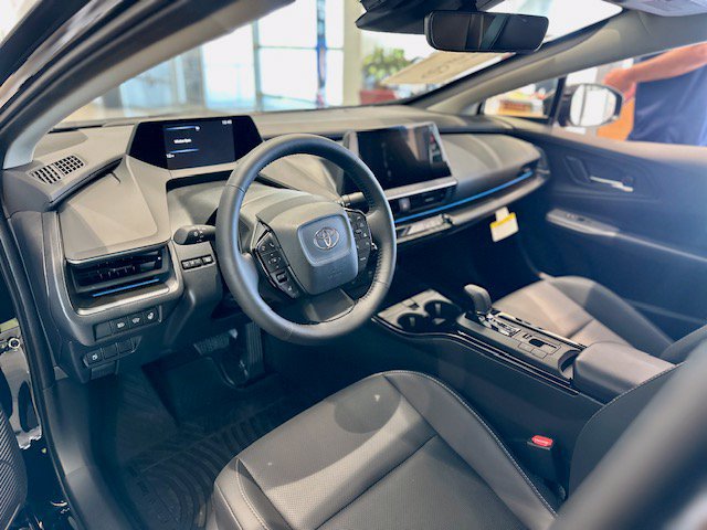 New 2027 Toyota Prius FWD image 8