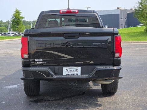 Used 2024 Chevrolet Colorado Z71 w/ Z71 Convenience Package 2 AWD/4WD image 13