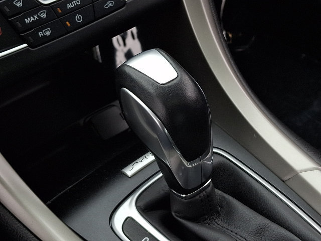 Used 2016 Ford Fusion SE w/ Equipment Group 202A FWD image 15