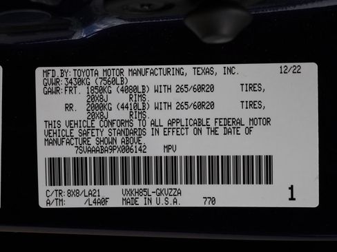 Used 2023 Toyota Sequoia Platinum AWD/4WD image 41