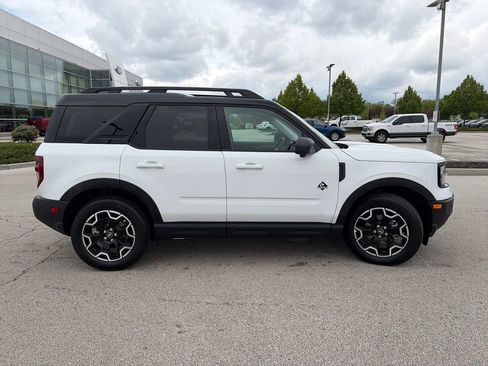 Used 2025 Ford Bronco Sport Outer Banks w/ Outer Banks Tech Package+ AWD/4WD image 8