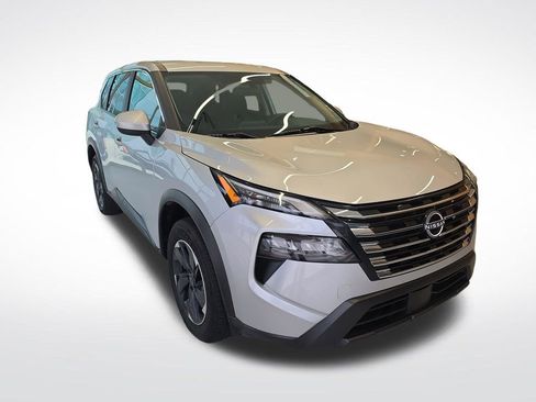 Used 2024 Nissan Rogue SV AWD/4WD image 9