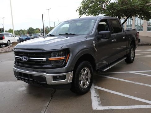 Used 2024 Ford F150 XLT AWD/4WD image 3
