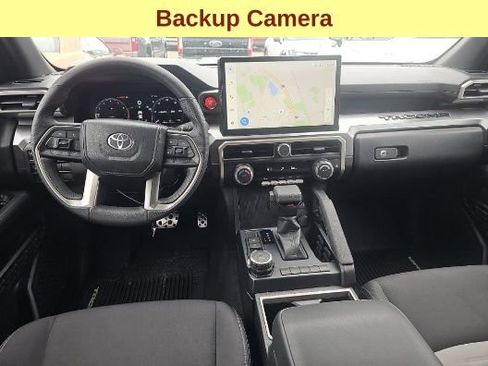 Used 2025 Toyota Tacoma TRD Sport AWD/4WD image 11