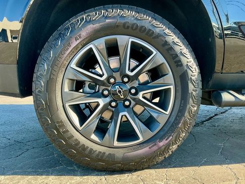 Used 2024 Chevrolet Tahoe Z71 w/ Luxury Package image 22