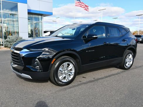 Certified 2022 Chevrolet Blazer LT image 2