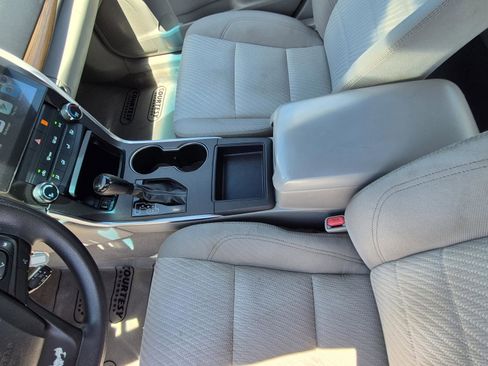 Used 2016 Toyota Camry LE FWD image 20