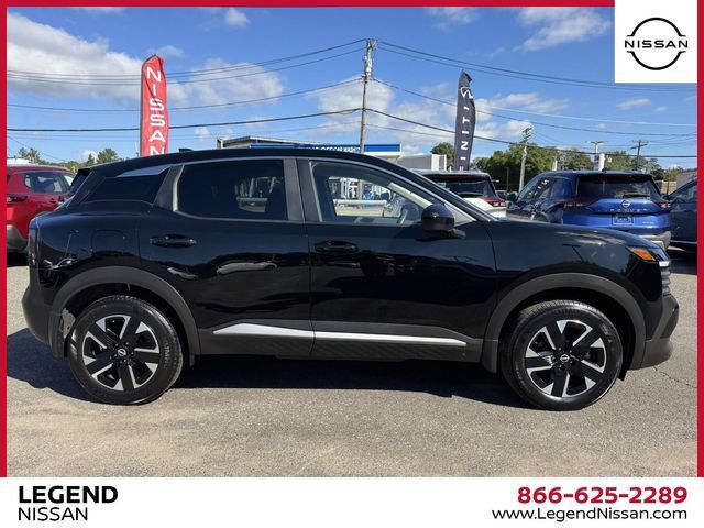 Certified 2025 Nissan Kicks SV AWD/4WD image 5