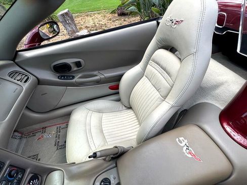 Used 2003 Chevrolet Corvette Convertible w/ Preferred Equipment Group1 image 16