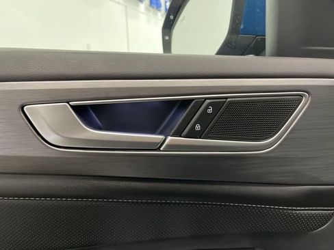 Used 2025 Volkswagen Atlas Cross Sport SE w/ Panoramic Sunroof Package AWD/4WD image 28